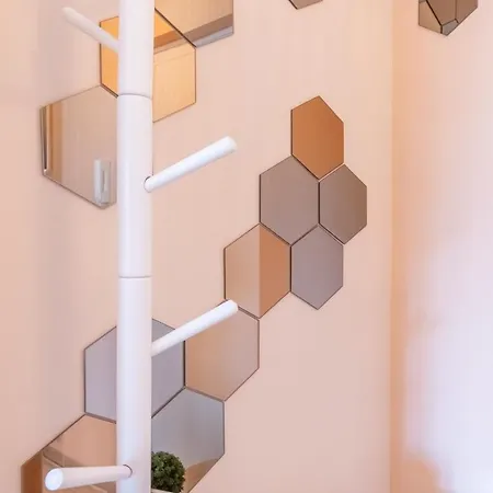 Feel The History! Design And Relaxation In The Heart Of Apartamento