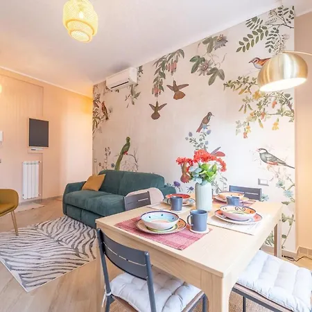 Feel The History! Design And Relaxation In The Heart Of * Roma