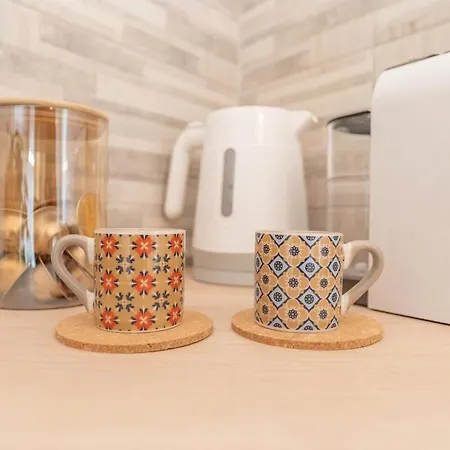 Feel The History! Design And Relaxation In The Heart Of Apartamento *