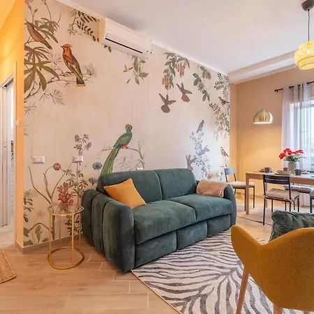 Feel The History! Design And Relaxation In The Heart Of Apartamento Roma