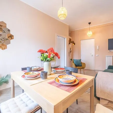 Feel The History! Design And Relaxation In The Heart Of Διαμέρισμα
